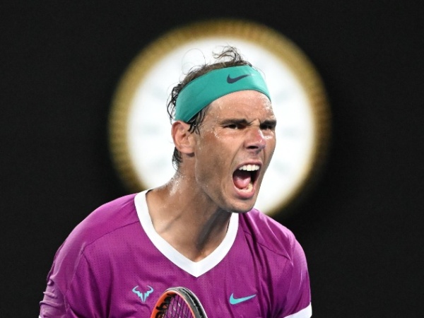 Rafael Nadal wins Australian Open epic to make Grand Slam history.