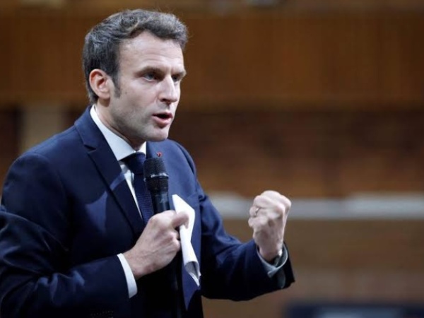 Putin agreed to no further ‘escalation’ +- Macron says
