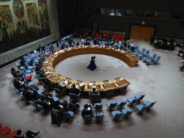 Russia, US ‘spit at selves’ over Ukraine at UN council meet.