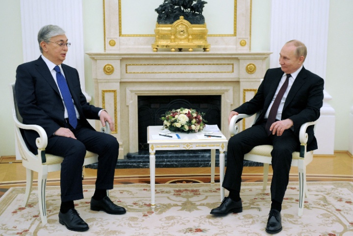 Macron declined Kremlin’s COVID-19 test request for Putin meeting.